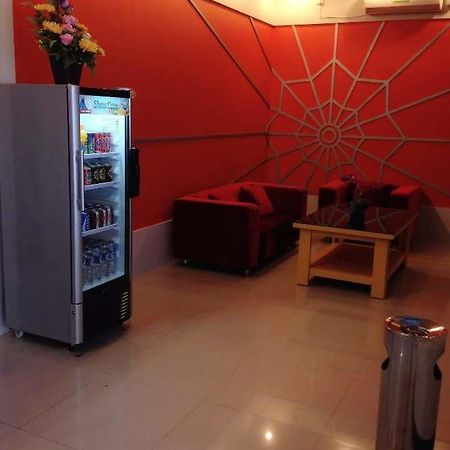 Hôtel Wisma Asiatique à Pekanbaru Extérieur photo